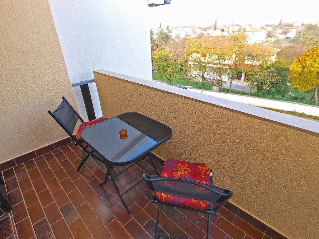 Family Friendly Apartment 946 Пула Экстерьер фото