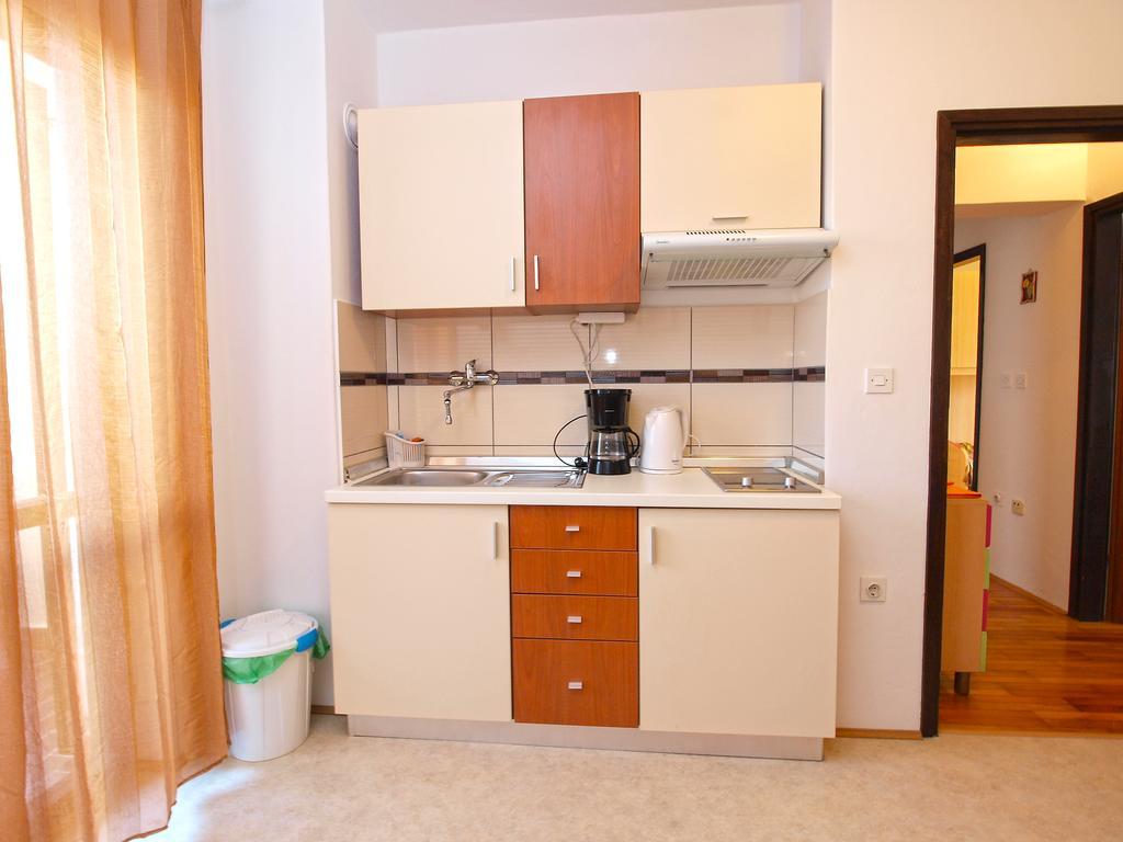 Family Friendly Apartment 946 Пула Экстерьер фото