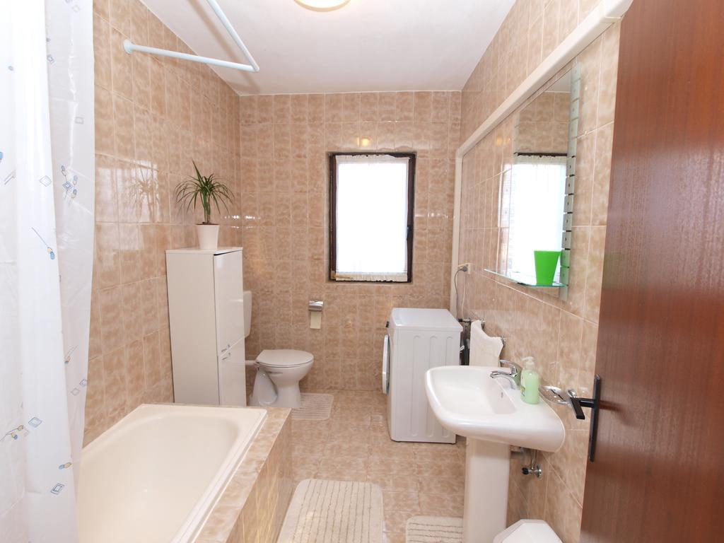 Family Friendly Apartment 946 Пула Экстерьер фото